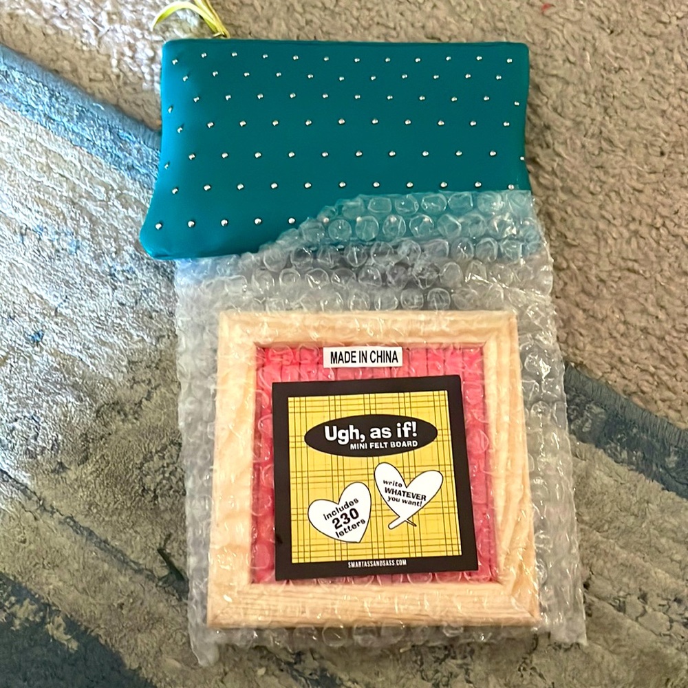 Mini felt board with letter pouch